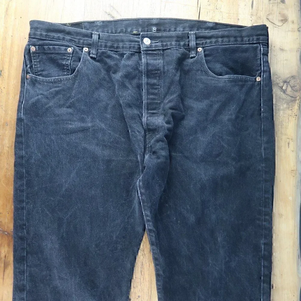 LEVI'S 501 BUTTON FLY BLACK DENIM JEANS SIZE W42 L32